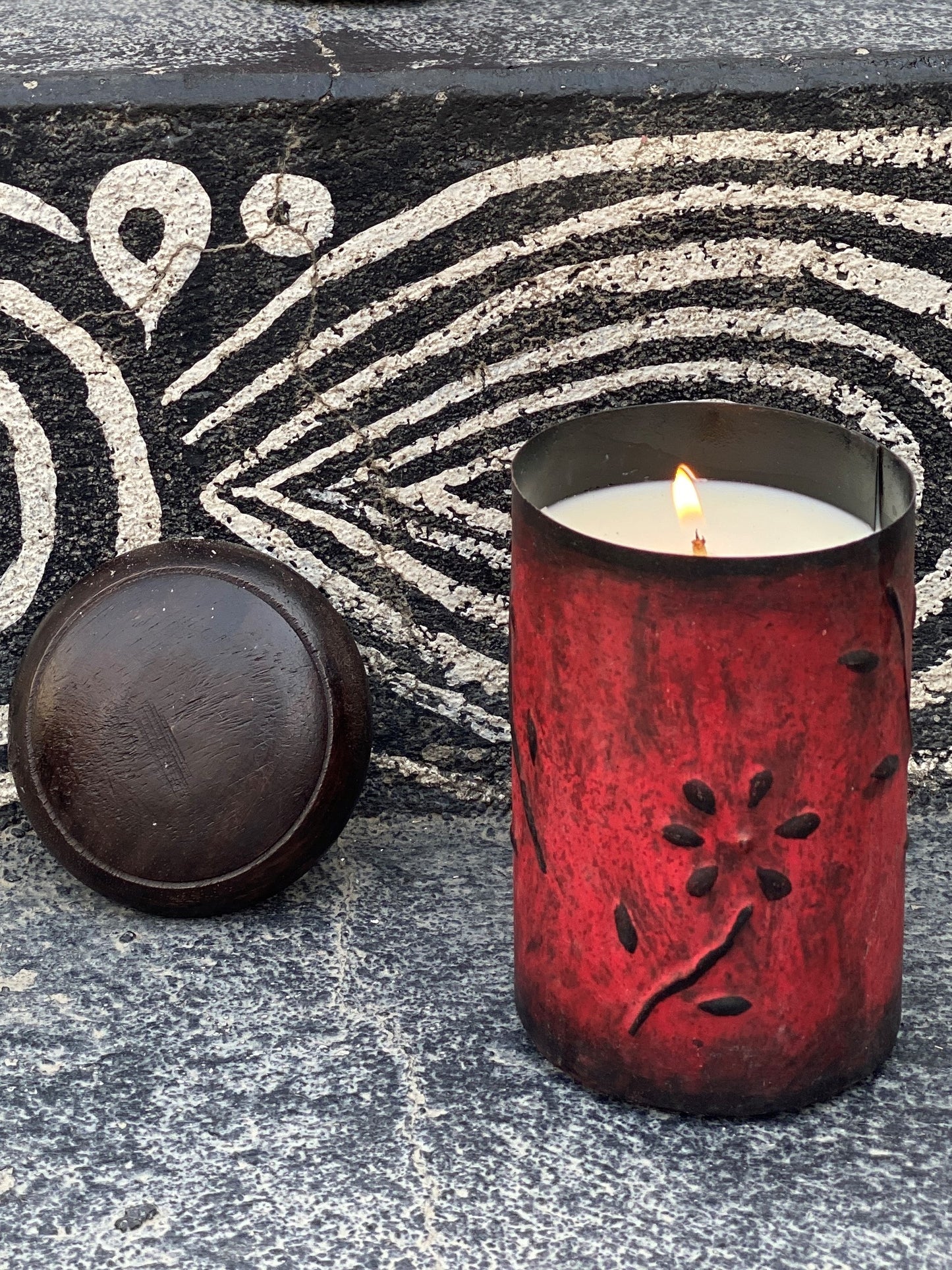 Chilli Pot with Wooden Lid - Red I Soy Candle