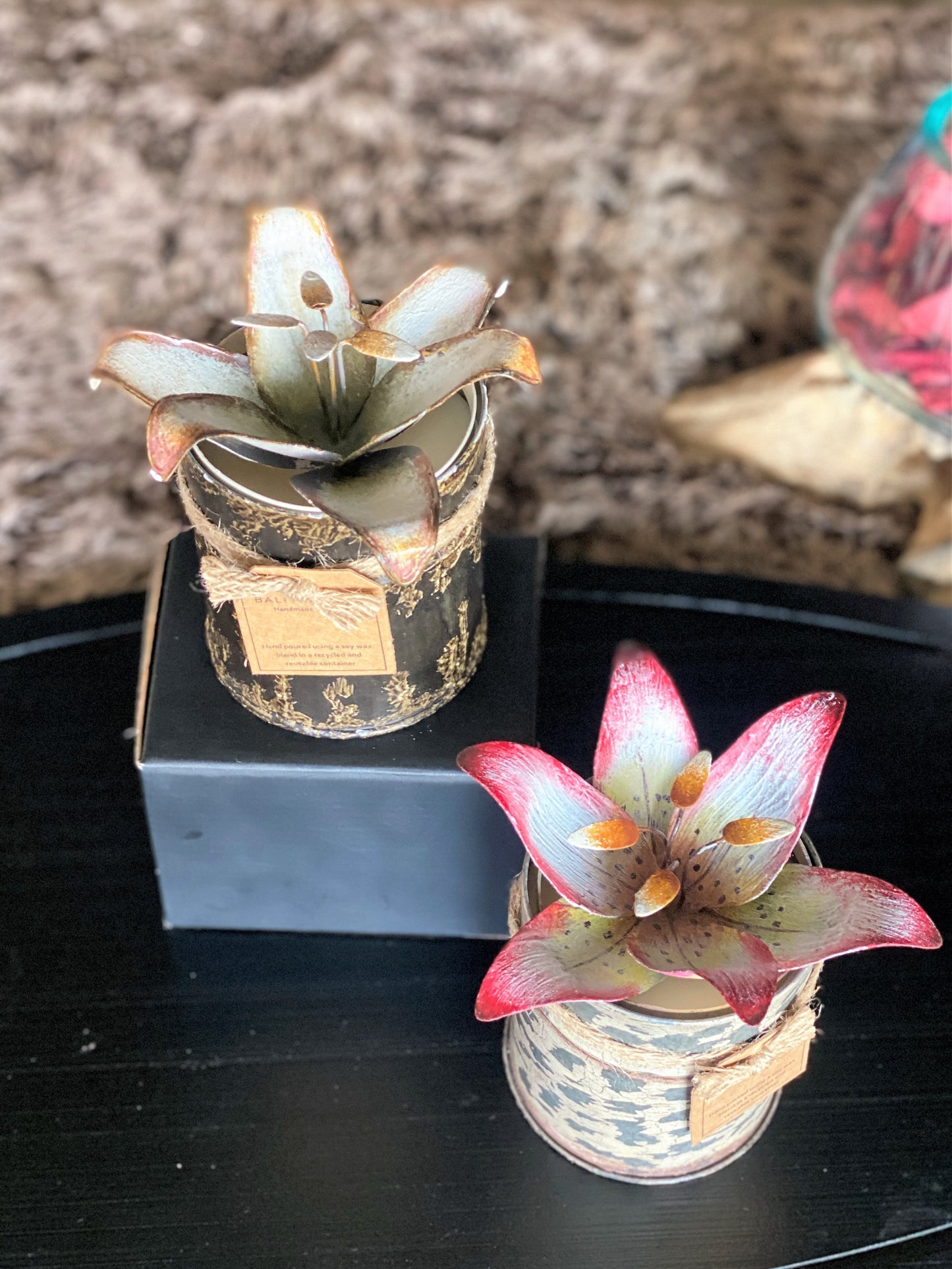 Spice Tin with Lily Flower Candle - White I Soy Candle