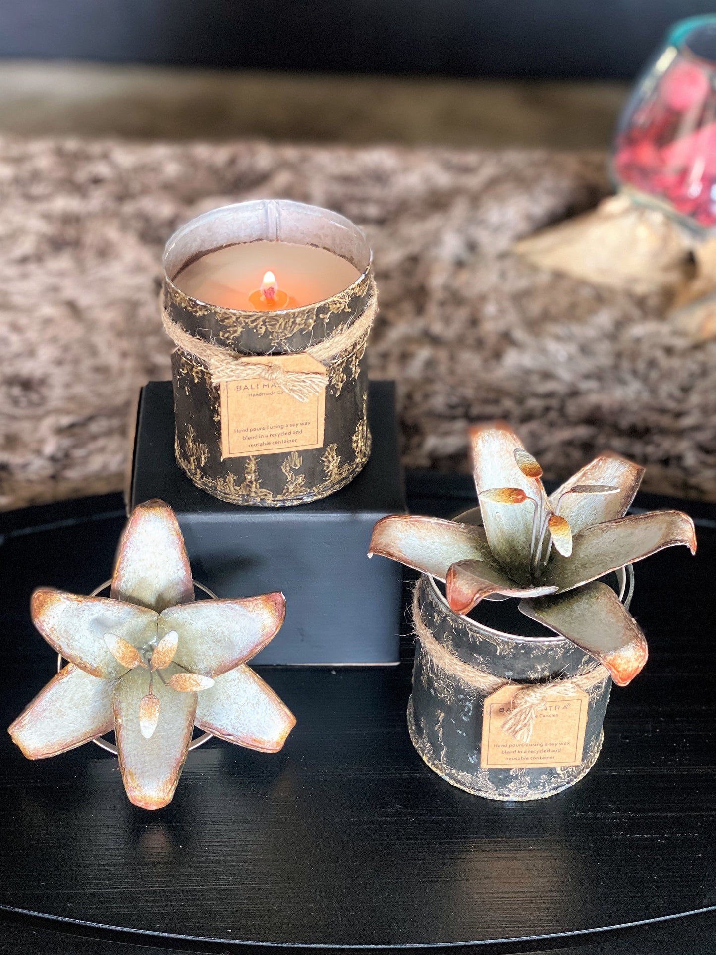 Spice Tin with Lily Flower Candle - White I Soy Candle