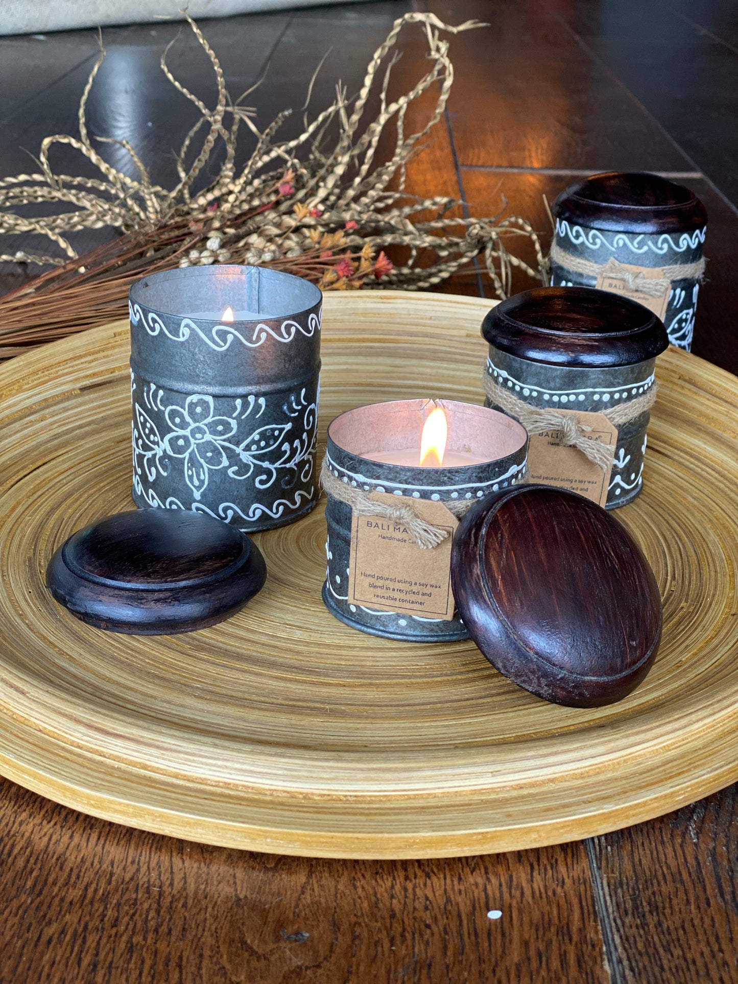 Floral Motif 3D Artwork Candle - Large I Soy Wax Candle