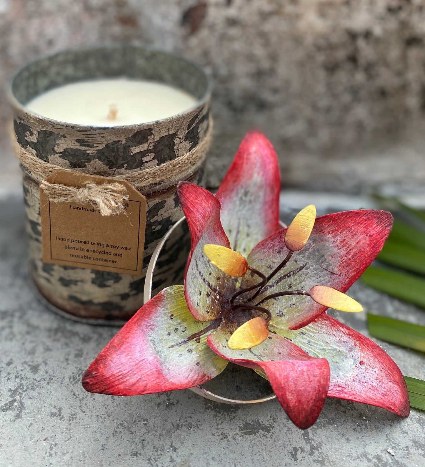 Spice Tin with Lily Flower Candle - Pink I Soy Wax Candle