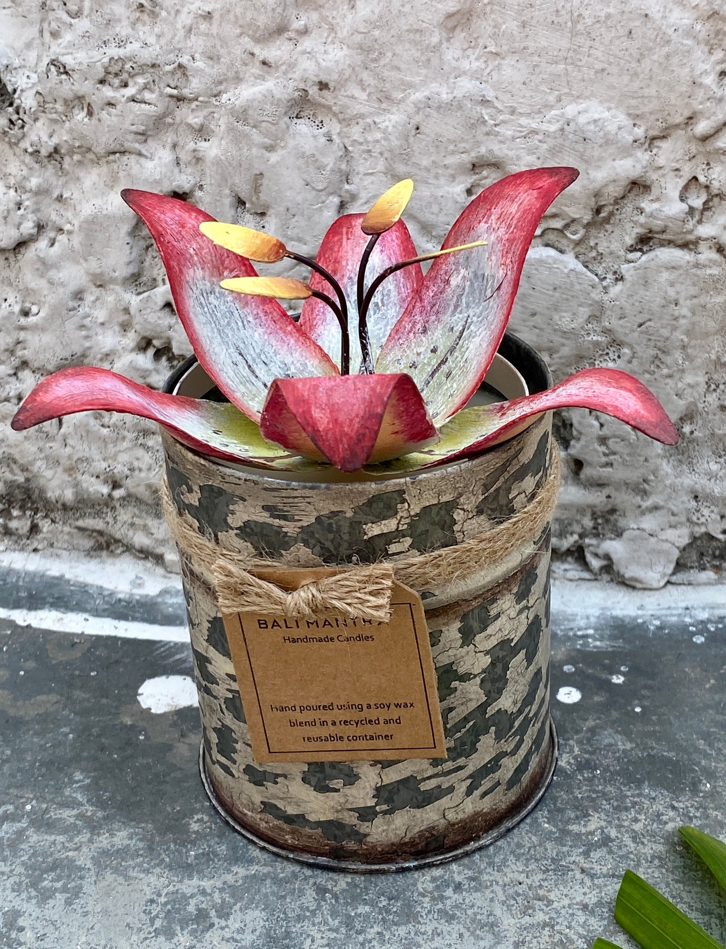 Spice Tin with Lily Flower Candle - Pink I Soy Wax Candle